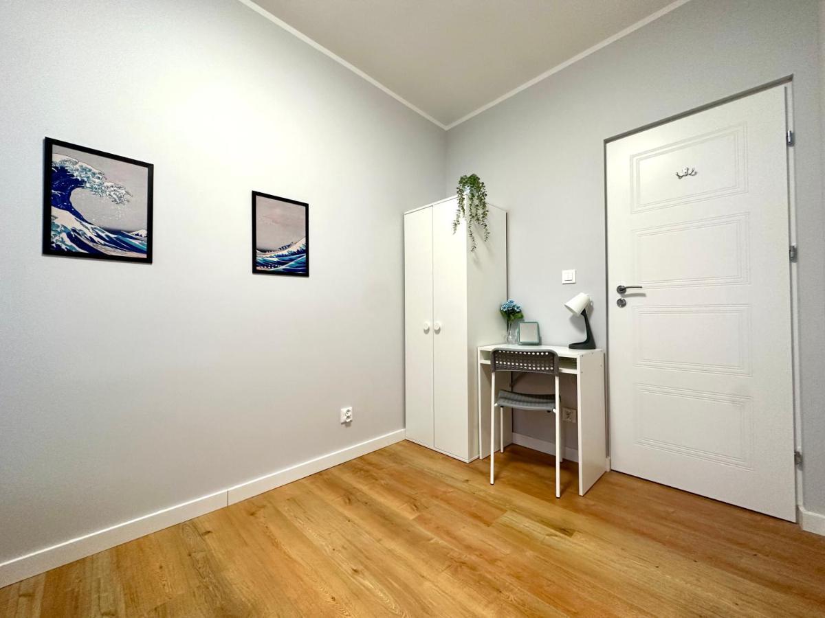 Mmrent Tsunami Room Gdansk Bagian luar foto